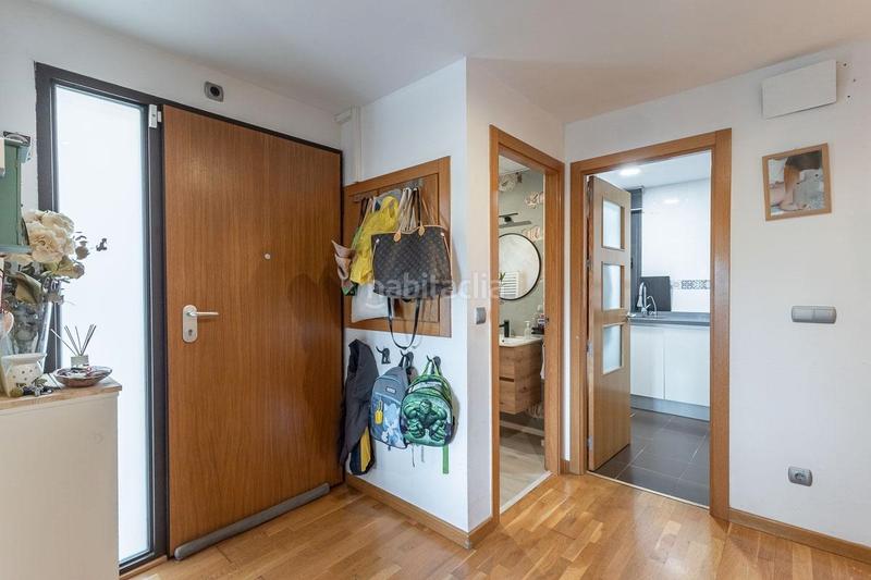 Foto cc7e0ab0-ecf5-4faa-b6eb-653e812eaa1c. Chalet te presentamos tu futuro hogar en uno de los residenciales más conocidos de toda la ciudad de granada. situada a menos de de 10 m en Albolote