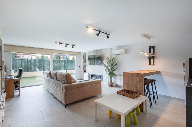Foto d589d94c-0d69-4659-8335-3ad048c87b8a. Chalet te presentamos tu futuro hogar en uno de los residenciales más conocidos de toda la ciudad de granada. situada a menos de de 10 m en Albolote