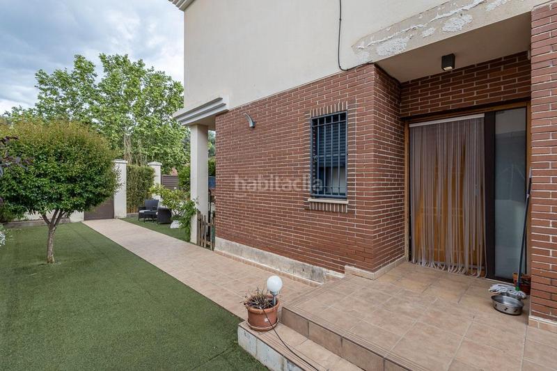 Foto f286e50f-1d3c-478e-83e4-eba7314a0720. Chalet te presentamos tu futuro hogar en uno de los residenciales más conocidos de toda la ciudad de granada. situada a menos de de 10 m en Albolote
