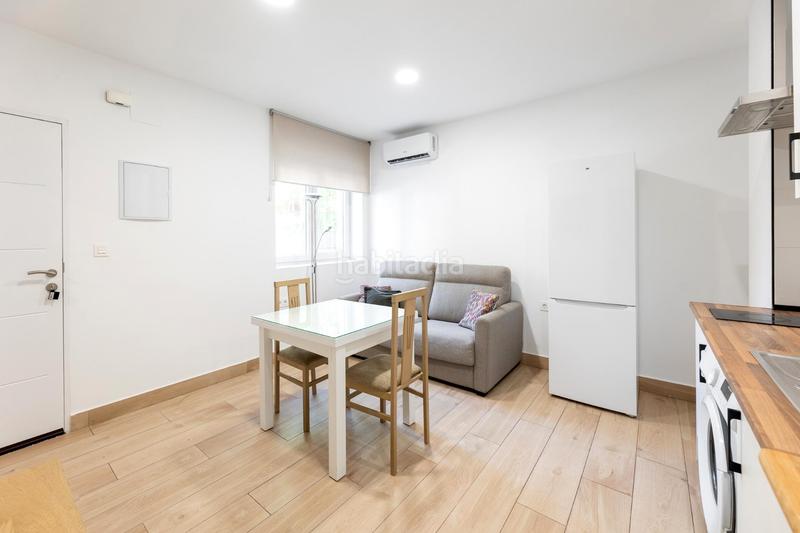 Foto 3fd34f7c-ea68-4924-94a7-491813409541. Apartamento presentamos este excepcional local reformado como vivienda en bajo totalmente reformado, ubicada en la chana junto a la avenida an en Granada