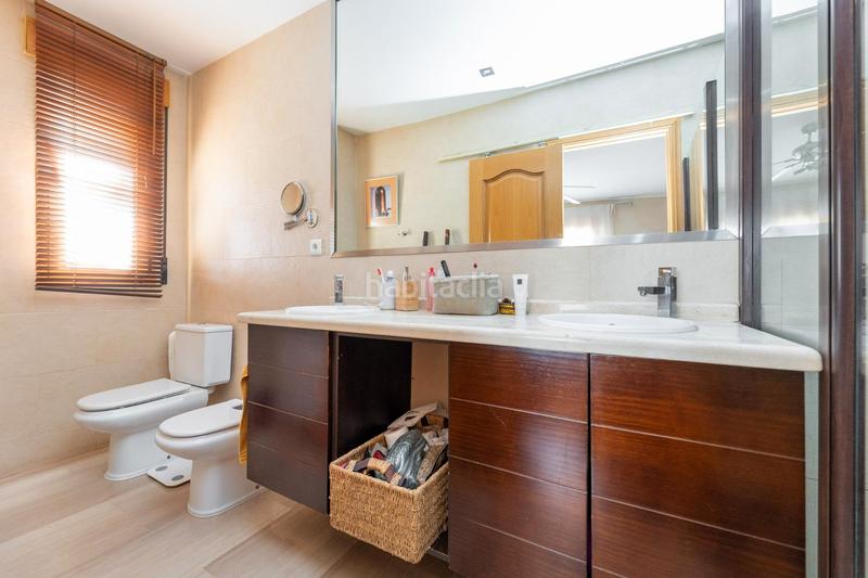 Foto 39060b8b-46b8-4c7a-8607-2d19585d5785. Casa pareada sale a la venta una fantastica vivienda unifamiliar pareada se trata de una vivienda con una parcela de 187 m2 y 225 m2 construid en Huétor Vega