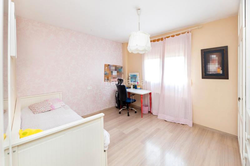 Foto 3cfcb5d6-16a2-4b93-8f09-55845dfcc62b. Casa pareada sale a la venta una fantastica vivienda unifamiliar pareada se trata de una vivienda con una parcela de 187 m2 y 225 m2 construid en Huétor Vega