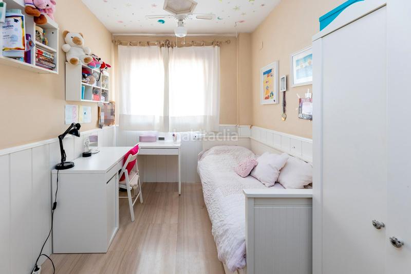 Foto 3fee3b0d-17a7-484d-92d9-ddddc9e23800. Casa pareada sale a la venta una fantastica vivienda unifamiliar pareada se trata de una vivienda con una parcela de 187 m2 y 225 m2 construid en Huétor Vega