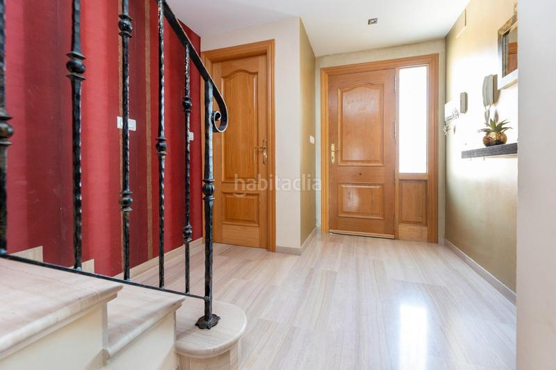 Foto 44201f93-cb0a-4d33-9a4d-1376df97c942. Casa pareada sale a la venta una fantastica vivienda unifamiliar pareada se trata de una vivienda con una parcela de 187 m2 y 225 m2 construid en Huétor Vega