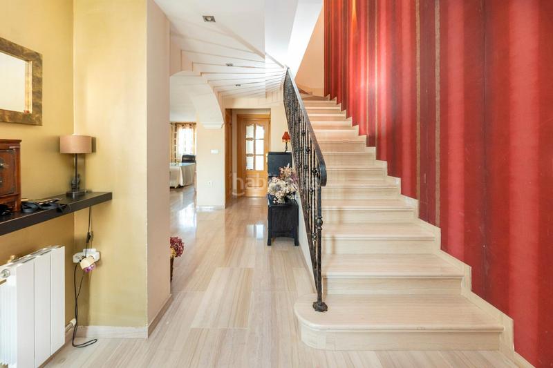 Foto b3de1af4-e7aa-4676-94a7-4ee5fc429da3. Casa pareada sale a la venta una fantastica vivienda unifamiliar pareada se trata de una vivienda con una parcela de 187 m2 y 225 m2 construid en Huétor Vega