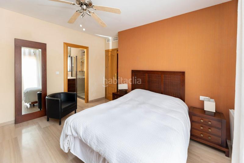 Foto d255772a-0b0d-466a-8c96-0f521292e22c. Casa pareada sale a la venta una fantastica vivienda unifamiliar pareada se trata de una vivienda con una parcela de 187 m2 y 225 m2 construid en Huétor Vega