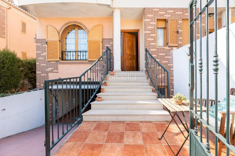 Foto e3455fb6-aced-4bcd-b56f-fe3691e87179. Casa pareada sale a la venta una fantastica vivienda unifamiliar pareada se trata de una vivienda con una parcela de 187 m2 y 225 m2 construid en Huétor Vega