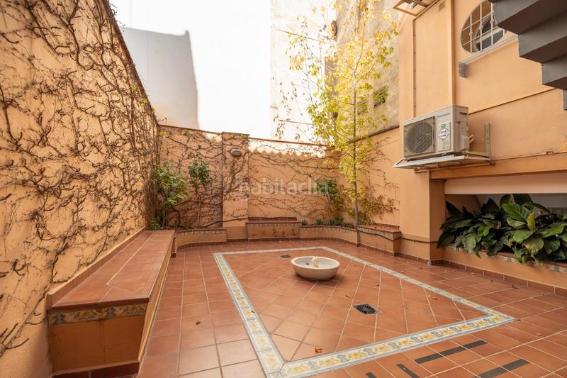 Foto 10a73438-8b4f-4ed1-bf74-4ade52356e67. Piso ubicado en pleno corazón , junto a ´el corte inglés´, este encantador apartamento de un dormitorio es ideal para quienes en Granada