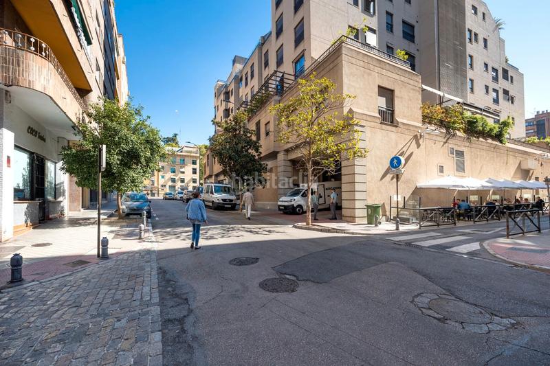 Foto 4566c382-8e7f-4ca9-97b5-35514d14f13c. Piso ubicado en pleno corazón , junto a ´el corte inglés´, este encantador apartamento de un dormitorio es ideal para quienes en Granada