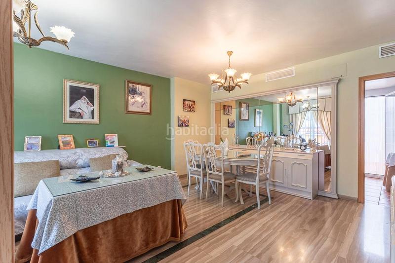 Foto 5ad76ddf-9051-4122-bc13-6a1cba7fc14b. Casa adosada ponemos a la venta una casa para entrar a vivir, junto a la plaza de los patos, zona céntrica, rodeada de todos los se en Peligros