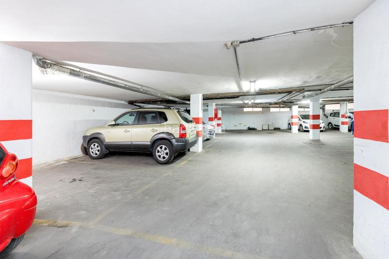Foto 551a38f8-d315-4778-a123-a8c04ac9b125. Piso vivienda en el corazón . calle casi peatonal, muy tranquila. completamente reformado con calidades altas. climatizadas t en Granada