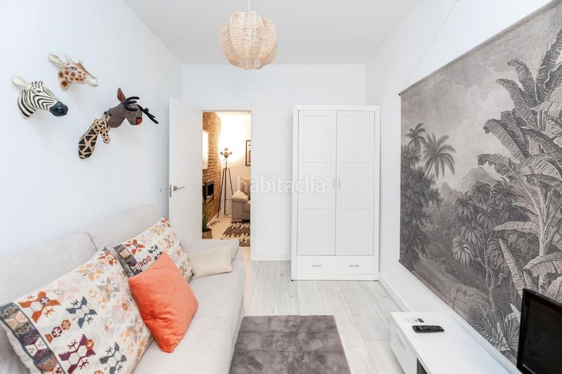Foto c5722148-a7db-4e48-ad41-aa36dd964b53. Piso vivienda en el corazón . calle casi peatonal, muy tranquila. completamente reformado con calidades altas. climatizadas t en Granada