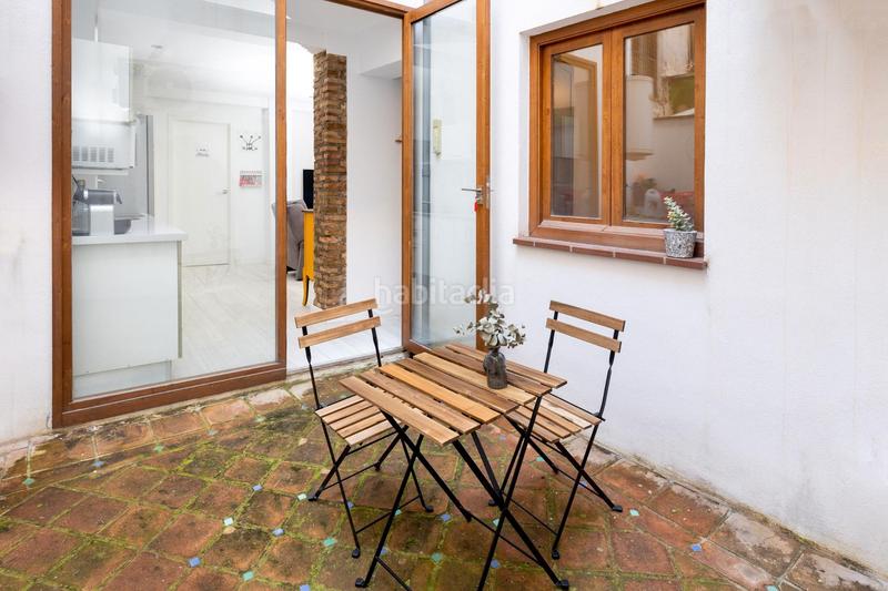 Foto cff3ee75-a536-40ea-8f25-bfaef36bcec9. Piso vivienda en el corazón . calle casi peatonal, muy tranquila. completamente reformado con calidades altas. climatizadas t en Granada