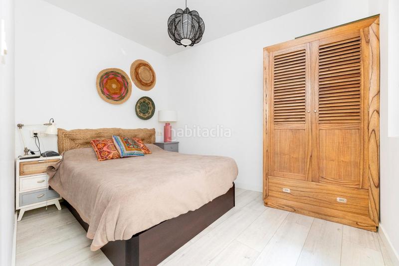 Foto d29a7132-9a10-4e93-af90-85da3f5acc5f. Piso vivienda en el corazón . calle casi peatonal, muy tranquila. completamente reformado con calidades altas. climatizadas t en Granada