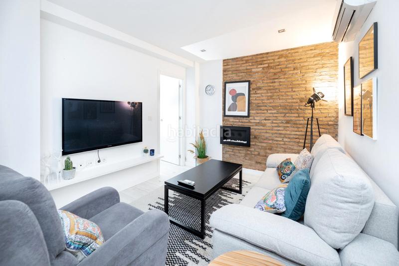 Foto f0469d96-c662-461c-998c-24c0a2f038bc. Piso vivienda en el corazón . calle casi peatonal, muy tranquila. completamente reformado con calidades altas. climatizadas t en Granada