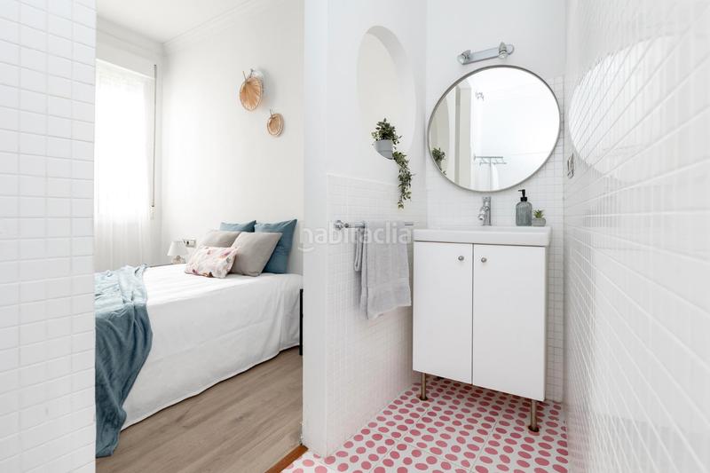 Foto d02323e4-d0c6-47c6-a3f8-b4073380c57e. Piso ¡inversión única en el corazón turístico de la ciudad! este exclusivo piso, situado en la calle san jerónimo, junto a la catedral, en Granada