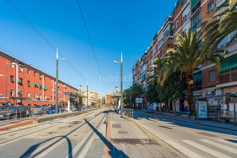 Foto 23eed677-b4ae-4ef1-8eb8-2fe4af449997. Parking coche en calle morena 1 comoda plaza de garaje en villarejo, junto camino de ronda, cerca de los juzgados y hospitales. junto parada de bus y metro. ademá en Granada