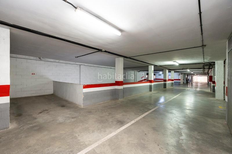 Foto 92c85a6f-7b40-438e-98f0-ed6dcacf45e8. Parking coche en calle morena 1 comoda plaza de garaje en villarejo, junto camino de ronda, cerca de los juzgados y hospitales. junto parada de bus y metro. ademá en Granada