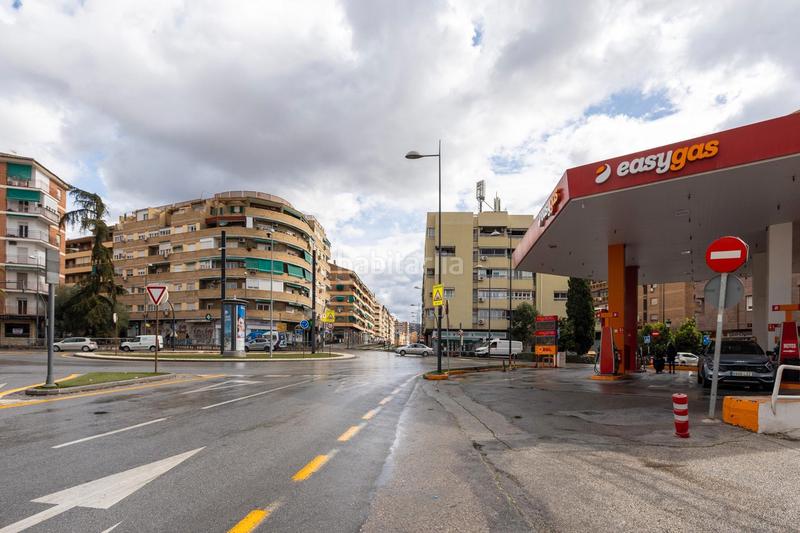 Foto f9acb661-4213-400d-a72b-f67b638052f7. Parking coche en calle morena 1 comoda plaza de garaje en villarejo, junto camino de ronda, cerca de los juzgados y hospitales. junto parada de bus y metro. ademá en Granada