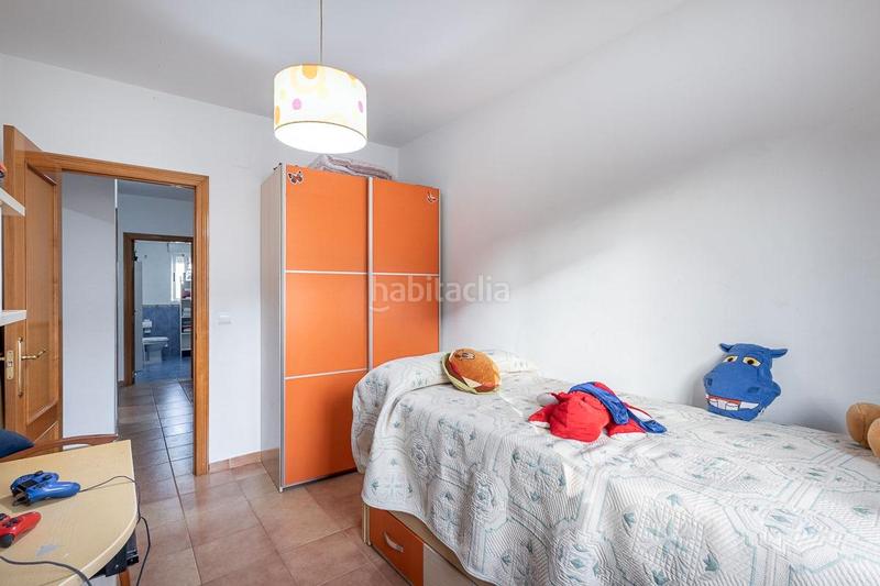 Foto 7281843b-ad73-41c1-b369-8a6660f2e22b. Casa adosada encantadora vivienda en una de las zonas más demandadas , zona bellavista. cercana a múltiples servicios, a escasos minuto en Cájar