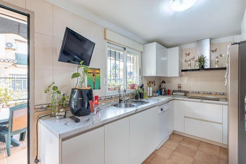 Foto c66f26d6-58cb-42cc-b160-90f76e008e18. Casa adosada encantadora vivienda en una de las zonas más demandadas , zona bellavista. cercana a múltiples servicios, a escasos minuto en Cájar