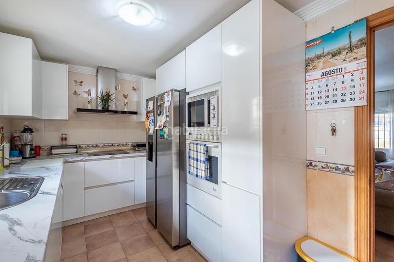 Foto d653aba2-8344-48d8-814e-f73c6306f089. Casa adosada encantadora vivienda en una de las zonas más demandadas , zona bellavista. cercana a múltiples servicios, a escasos minuto en Cájar