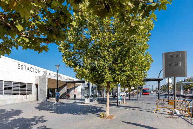 Foto 48136153-06ad-44d5-9455-18e635f83cac. Piso ¡oportunidad única! vivienda situada junto a mondragones-traumatología, en la planta primera de un edificio en una zona privada y en Granada