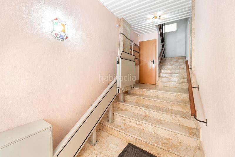 Foto 26a6518c-77ea-4a8d-8755-2e8c87e0b285. Ático  con terraza y vistas en el corazón – barrio figares imagina despertar cada mañana con la ciudad a tus en Granada