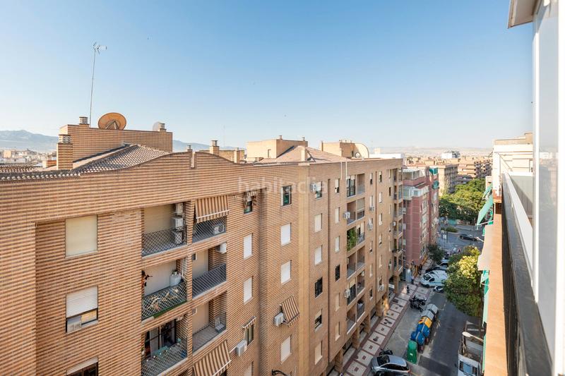 Foto 9e49d6d4-b3a8-4e04-92c2-07f9beb073d5. Ático  con terraza y vistas en el corazón – barrio figares imagina despertar cada mañana con la ciudad a tus en Granada
