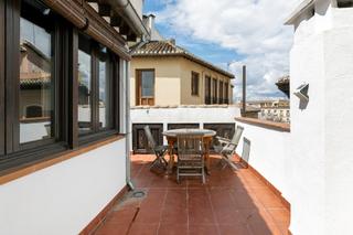 Àtic  Calle san sebastián. Se vende ático en edificio completamente rehabilitado en la embl