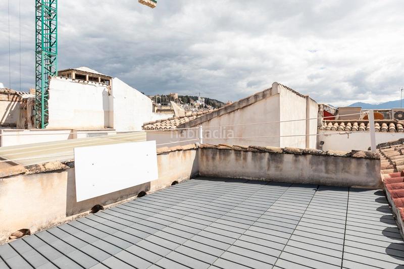 Foto 0f3989df-0d37-4673-88c4-e555f81a56ef. Ático se vende ático en edificio completamente rehabilitado en la emblemática zona de bib-rambla junto calle príncipe y a escasos metros en Granada