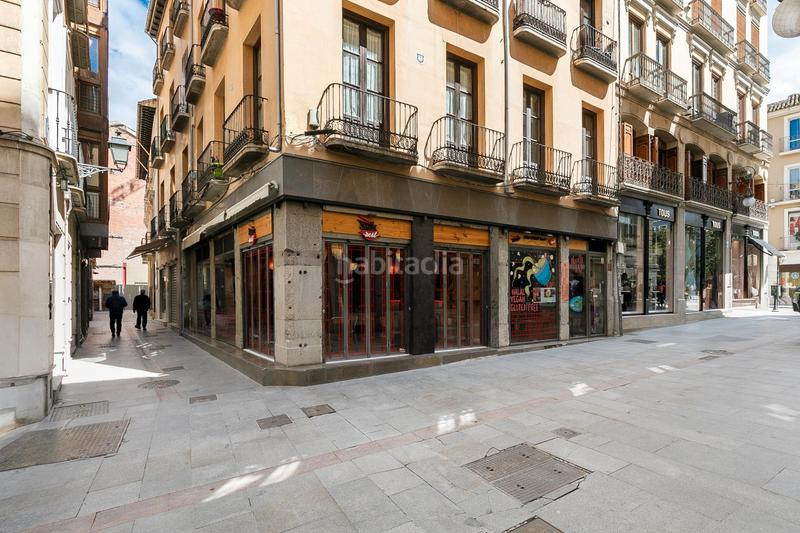 Foto 302756e7-b312-4efe-8fc6-de628f876503. Ático se vende ático en edificio completamente rehabilitado en la emblemática zona de bib-rambla junto calle príncipe y a escasos metros en Granada
