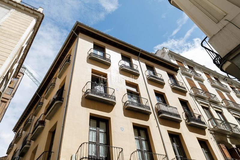 Foto 9efd44a2-425d-4089-ae3f-af30d15c9dd7. Ático se vende ático en edificio completamente rehabilitado en la emblemática zona de bib-rambla junto calle príncipe y a escasos metros en Granada