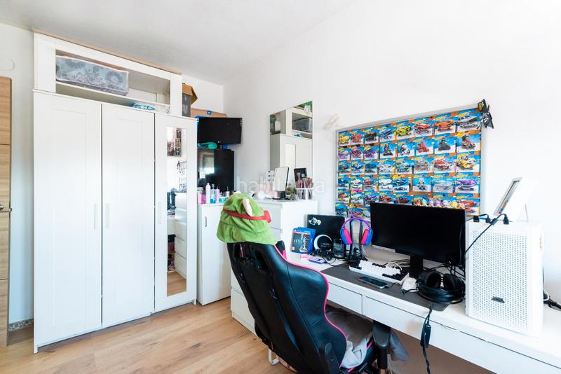 Foto ea0b6ef4-df62-4197-b62f-504e7d759866. Piso os presentamos este espacioso y moderno piso de 100 m² construidos ideal para quienes buscan comodidad, luminosidad y una excelent en Albolote