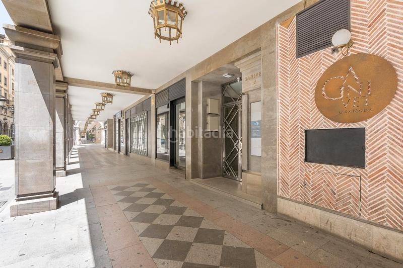 Foto 86904f5a-7a6f-4bb2-990b-70d36df4a230. Piso descubre este magnífico piso en el corazón , ubicado en la emblemática calle ángel ganivet. con una superficie total de en Granada