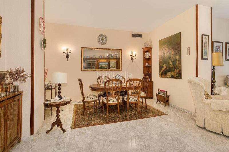 Foto ab783a86-5256-4981-b142-db2ca33f0c0a. Piso ¡vive en el corazón con todo el confort y lujo que mereces! te presentamos esta espectacular propiedad situada en una en Granada