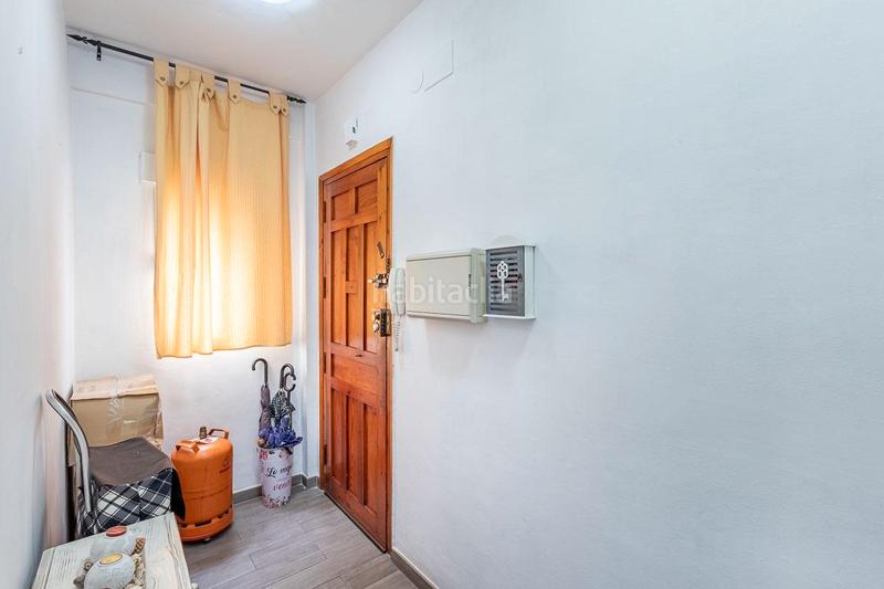 Foto 2964f5c8-c748-4ff0-93f5-011176d214ef. Piso presentamos un espectacular piso situado en la encantadora localidad , situado junto al ayuntamineto y a me en Maracena