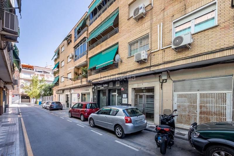 Foto 90c31fed-d922-4b36-8378-e06a71c60be5. Piso presentamos un espectacular piso situado en la encantadora localidad , situado junto al ayuntamineto y a me en Maracena