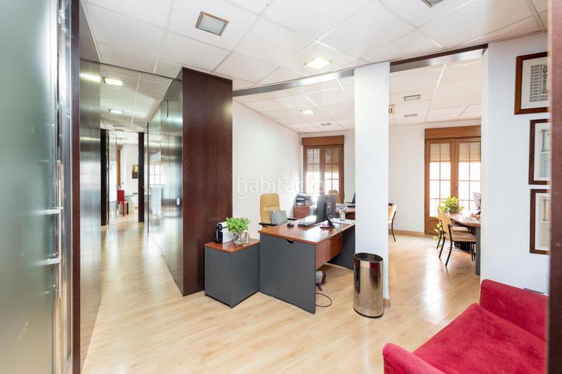 Foto 8d126c47-2316-42ed-8c37-3d1d9cd3b81e. Piso ? piso en el centro - con licencia turística ??? ¿buscas una vivienda con carácter en pleno corazón ? te pre en Granada