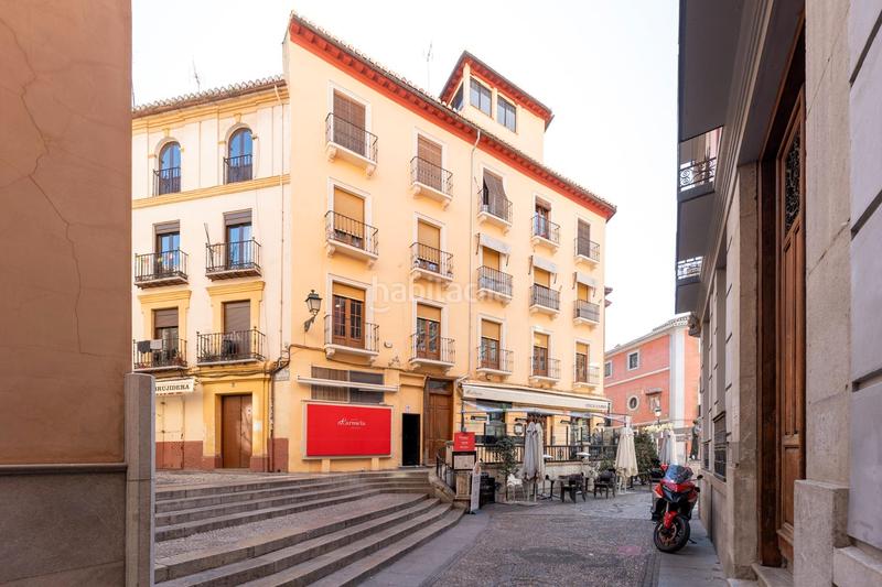 Foto aabacd9e-5f9f-4ddb-8580-2dc563f094d8. Piso ? piso en el centro - con licencia turística ??? ¿buscas una vivienda con carácter en pleno corazón ? te pre en Granada