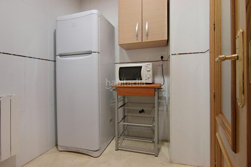 Foto 459ca4b0-6566-41c1-87ae-d121b240d9a6. Alquiler piso disponibilidad inmediata piso de dos dormitorios en pleno centro , consta de baño completo, cocina equipada, segunda pla en Granada