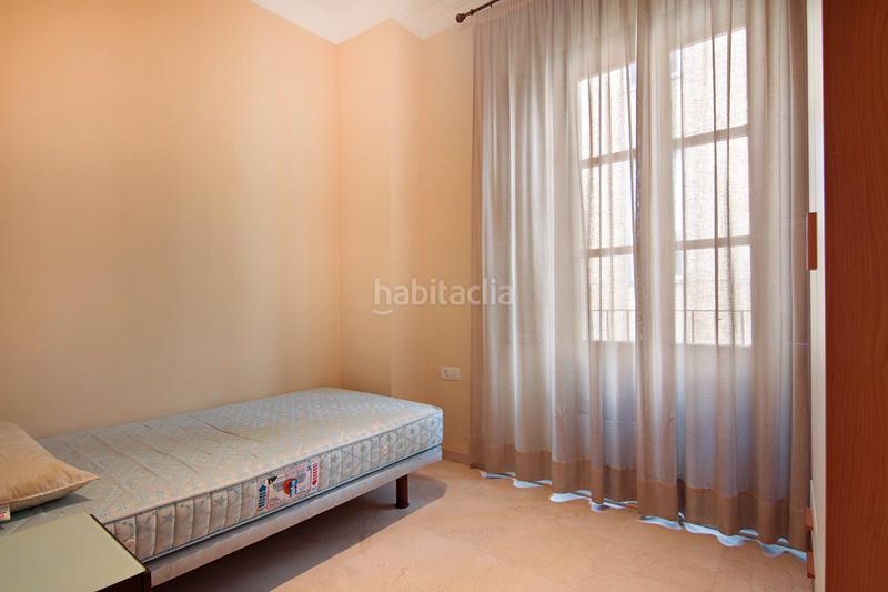 Foto 65de224d-8aeb-4e9f-abb7-d574f15ee9b9. Alquiler piso disponibilidad inmediata piso de dos dormitorios en pleno centro , consta de baño completo, cocina equipada, segunda pla en Granada