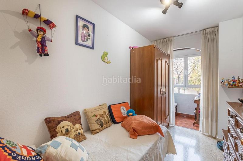 Foto c64499a5-3737-4f8b-9197-a82c34f44a7e. Piso en el barrio de angustias, al noroeste de la ciudad y perteneciente al distrito de la chana, ponemos a tu disposición este exclusi en Granada
