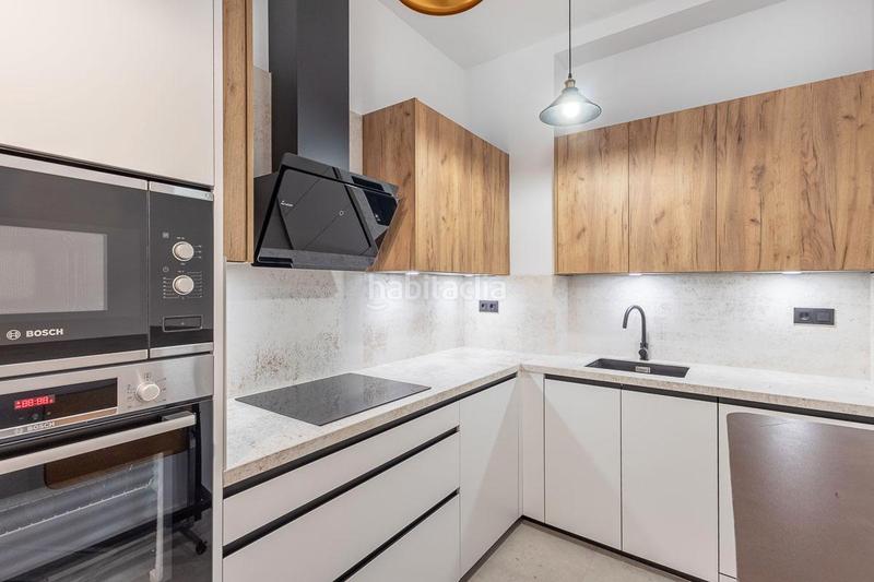 Foto b5849079-3898-4a68-88fb-4bdaee5ed89c. Estudio ¡bienvenido a este impresionante local reconvertido en vivienda, con licencia turistica, donde el diseño y la calidad se unen para en Granada