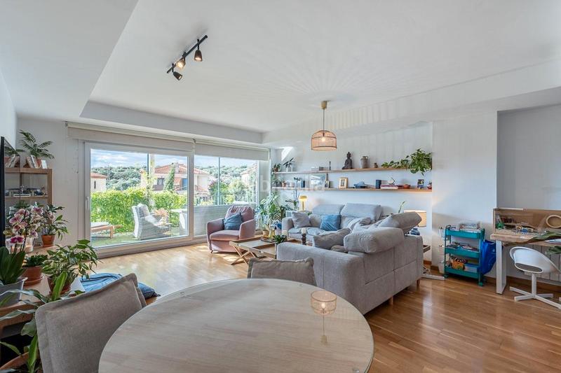Foto c8e91ef1-5945-4381-aece-5fcb91510cb8. Chalet te presentamos tu futuro hogar en uno de los residenciales más conocidos de toda la ciudad de granada. situada a menos de de 10 m en Albolote