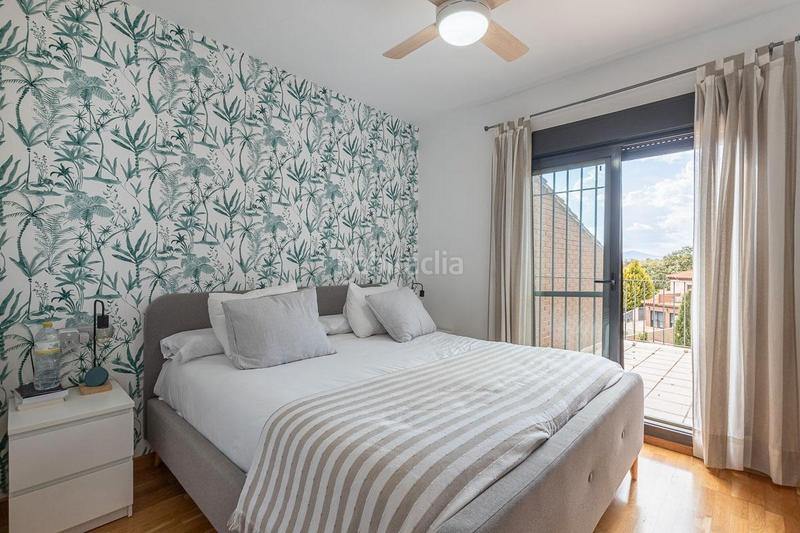 Foto dd40592d-d9dd-420f-a51d-7d42fbb5ae56. Chalet te presentamos tu futuro hogar en uno de los residenciales más conocidos de toda la ciudad de granada. situada a menos de de 10 m en Albolote