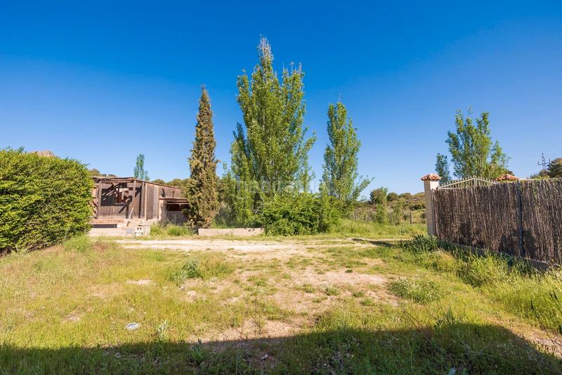 Foto 2d786aeb-71d0-4e34-8e69-daaa4c96ef9e. Finca rústica preciosa parcela ideal para poner una caravana o casa movil, para pasar fines de semana o vacaciones. situada en un entorno maravi en Iznalloz