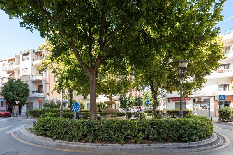Foto c50fbdd4-1ef1-469b-97ef-55f07df3994b. Local comercial magnifico local en esquina en el barrio de los Pajaritos, junto caleta y estación ave, totalmente instalado. dispone de aire acond en Granada
