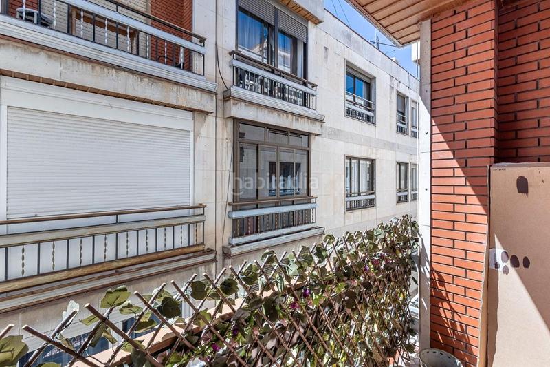 Foto 5d1492dd-4f68-4754-926c-0c41bc99e847. Piso ¿buscas un hogar totalmente reformado con estilo y ubicación inmejorable? te presentamos esta auténtica joya en el casco histórico en Granada