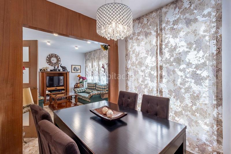 Foto 93dc19b1-d016-4b83-98bc-5b078a24664b. Piso ¿buscas un hogar totalmente reformado con estilo y ubicación inmejorable? te presentamos esta auténtica joya en el casco histórico en Granada